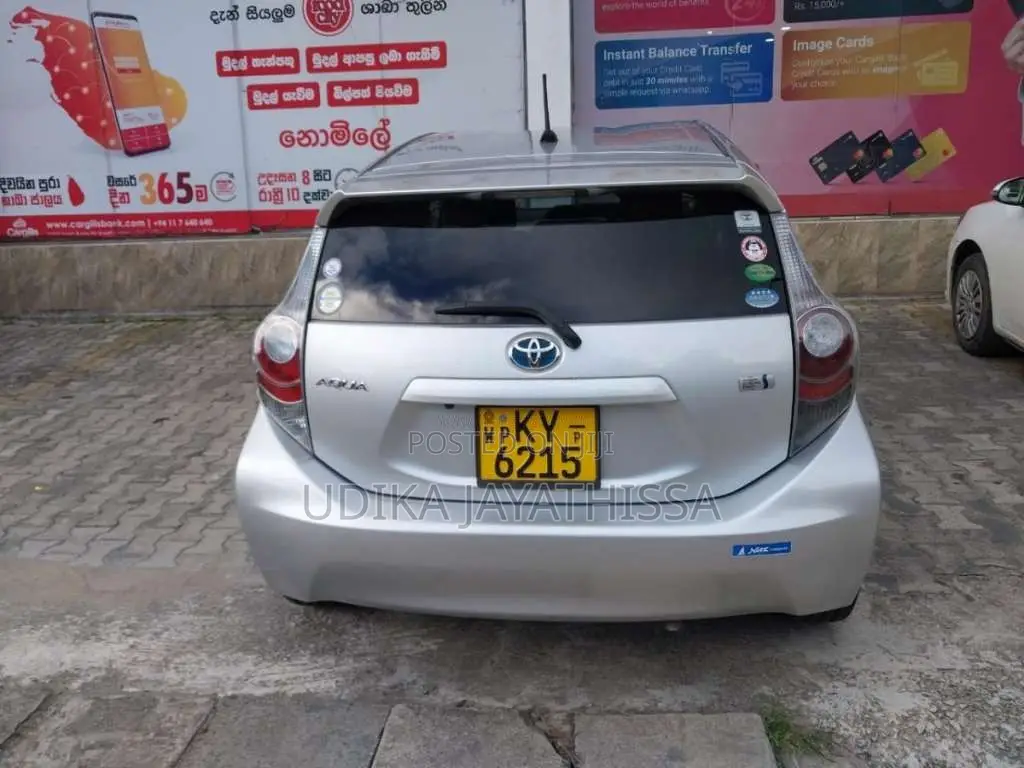 Toyota Aqua 2014 Car (Used)