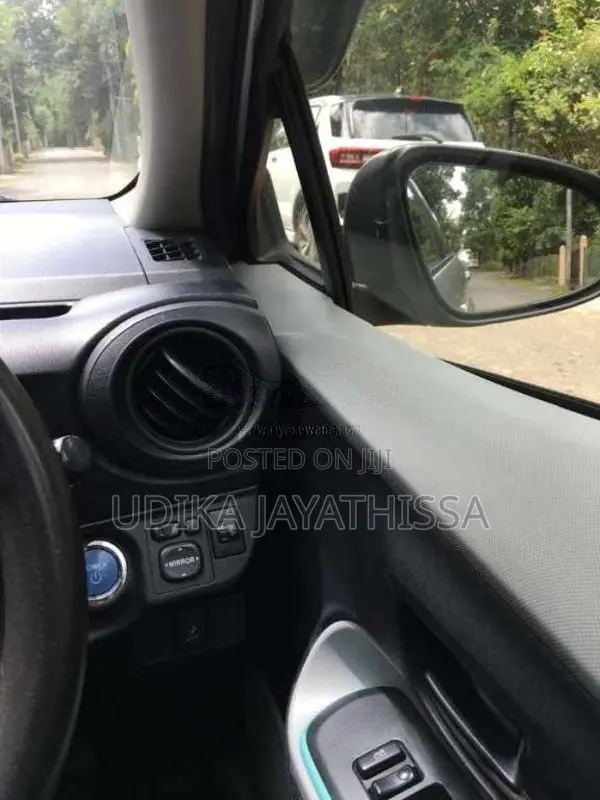 Toyota Aqua 2014 Car (Used)