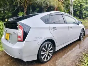 Toyota Prius 2014 Car (Used)