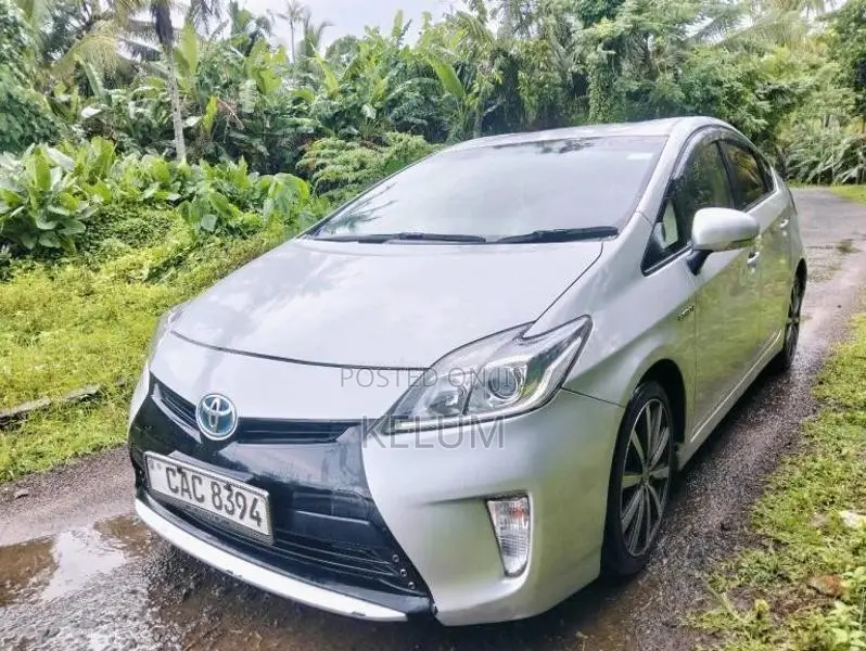 Toyota Prius 2014 Car (Used)