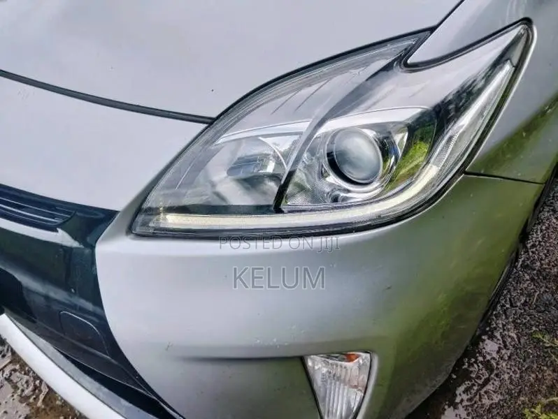Toyota Prius 2014 Car (Used)