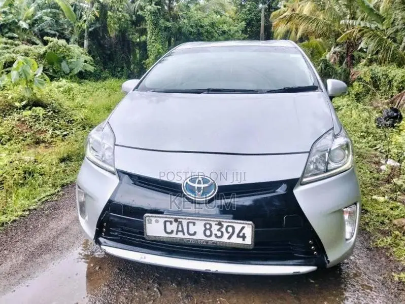 Toyota Prius 2014 Car (Used)