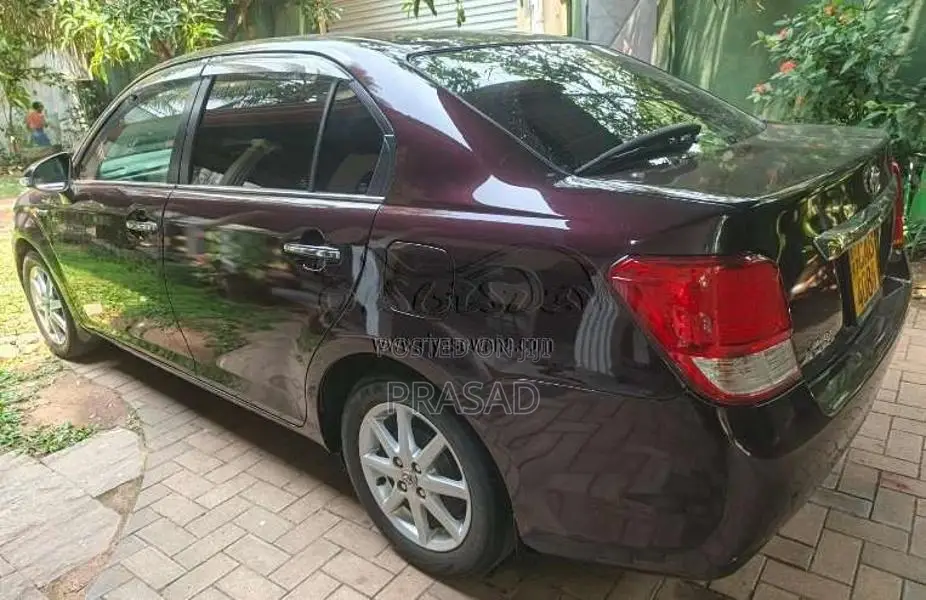 Toyota Axio 2014 Car (Used)
