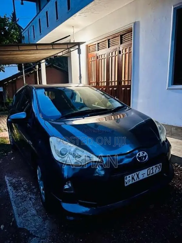 Toyota Aqua 2012 Car (Used)