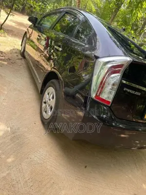 Toyota Prius LED 2013 Car (Used)