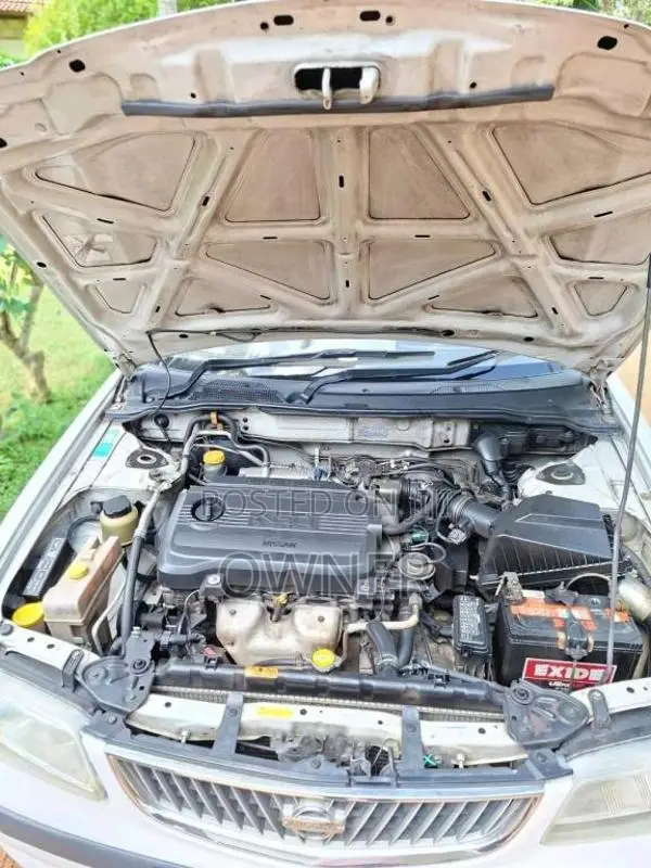 Nissan FB15 Ex Saloon 2000 Car (Used)