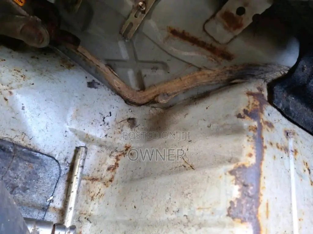 Nissan FB15 Ex Saloon 2000 Car (Used)