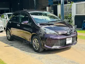 Toyota Vitz 2016 Car (Used)