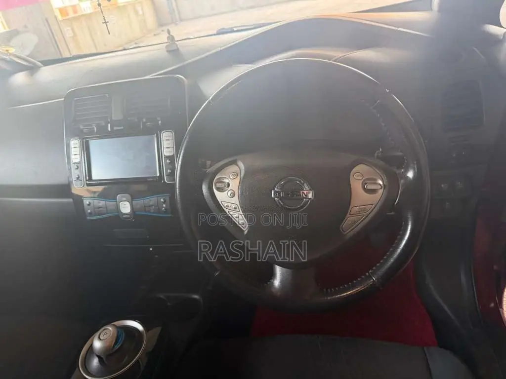 Nissan Leaf 2015 Car (Used)
