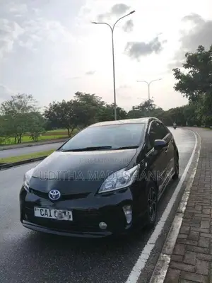 Toyota Prius 2013 Car (Used)