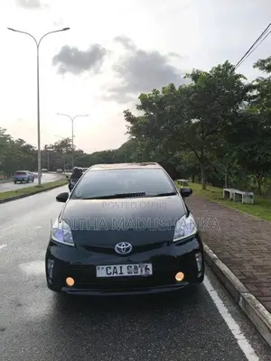 Toyota Prius 2013 Car (Used)