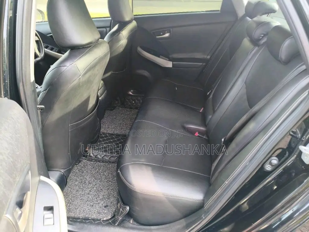 Toyota Prius 2013 Car (Used)