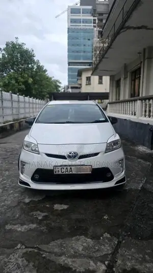 Toyota Prius 2014 Car (Used)