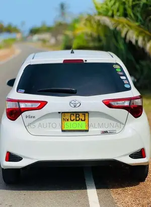 Toyota Vitz 2019 Car (Used)