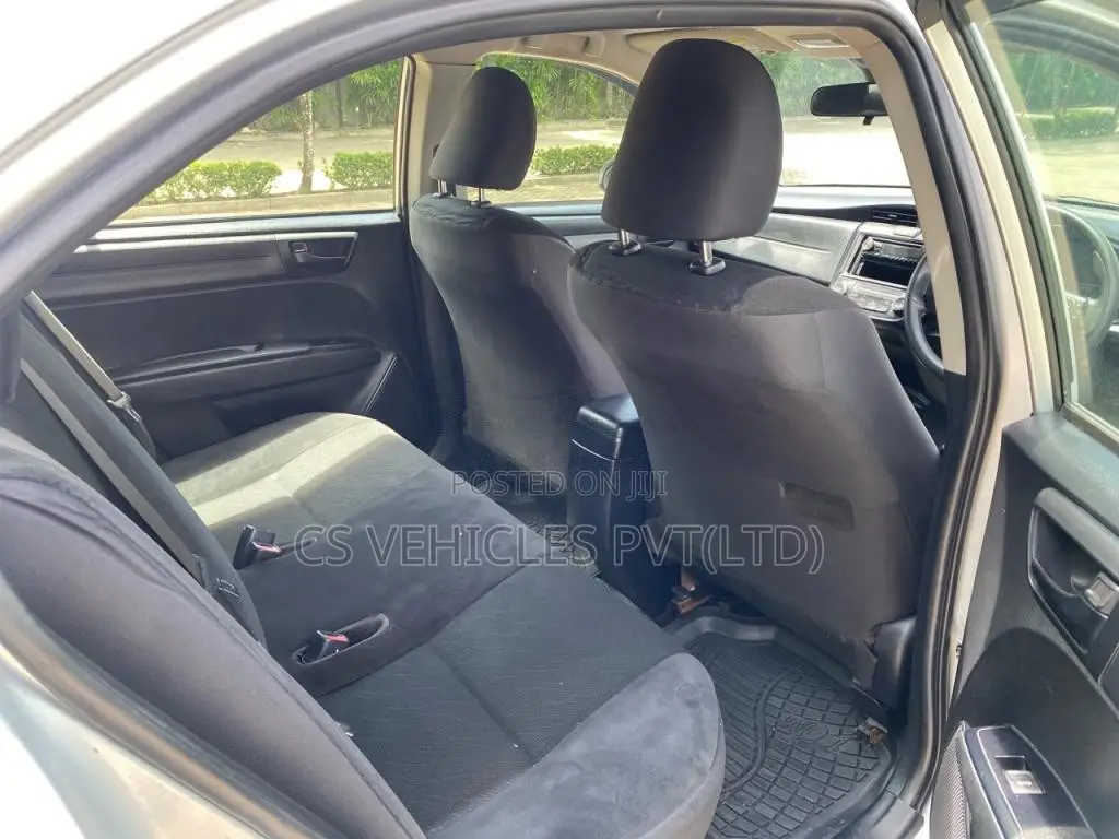 Toyota Axio 2017 Car (Used)