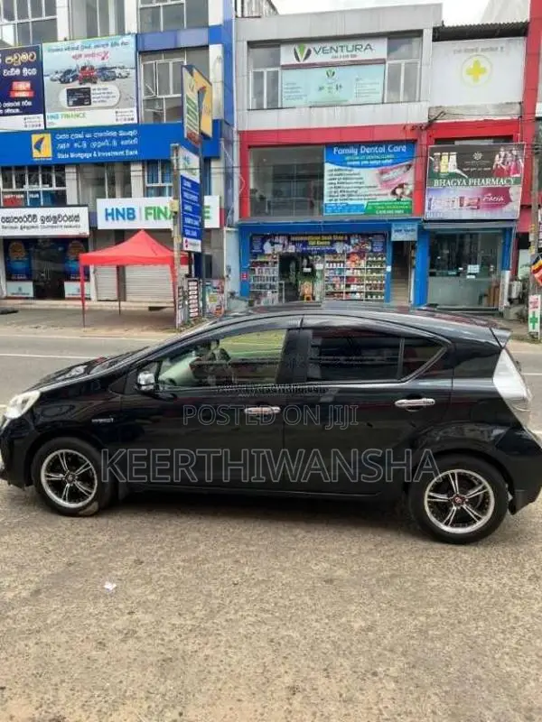 Toyota Aqua 2013 Car (Used)