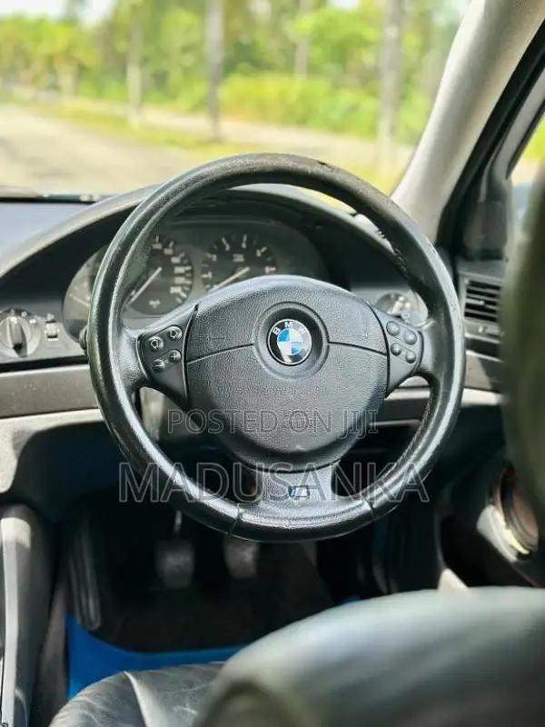 BMW 520I 2001 Car (Used)