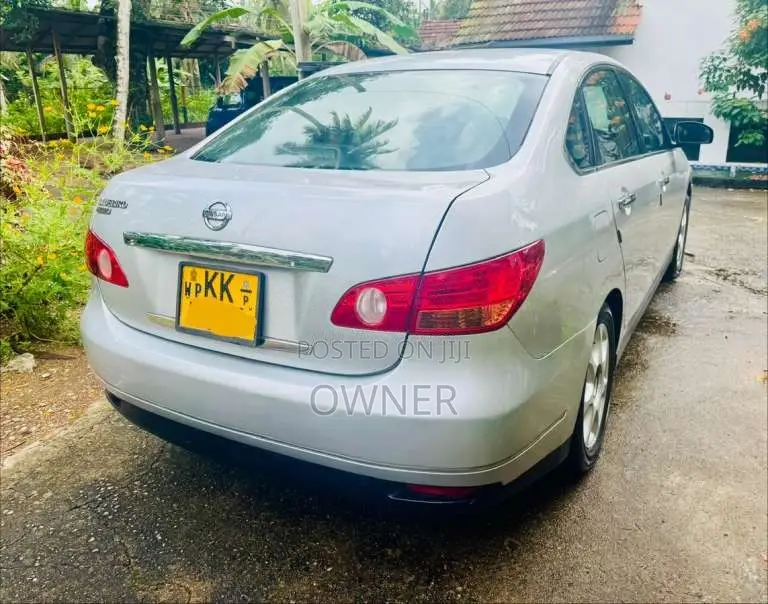 Nissan Bluebird Sylphy G11 2011 Car (Used)