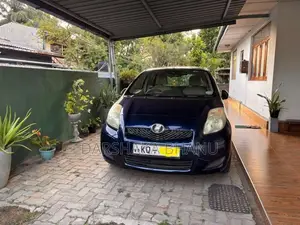 Toyota Vitz 2008 Car (Used)