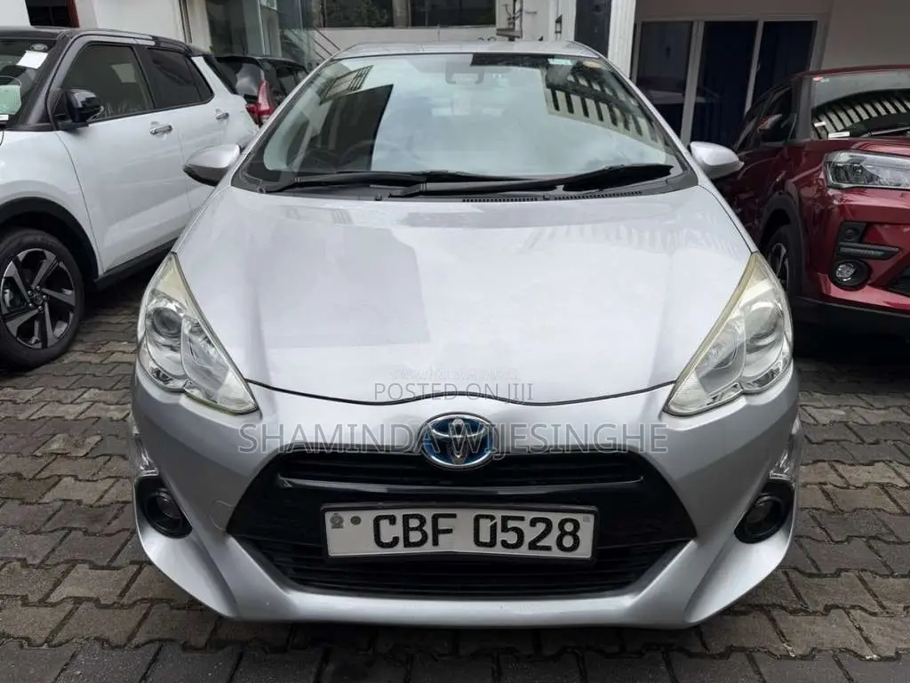 Toyota Aqua Urban Safety 2016 Car (Used)