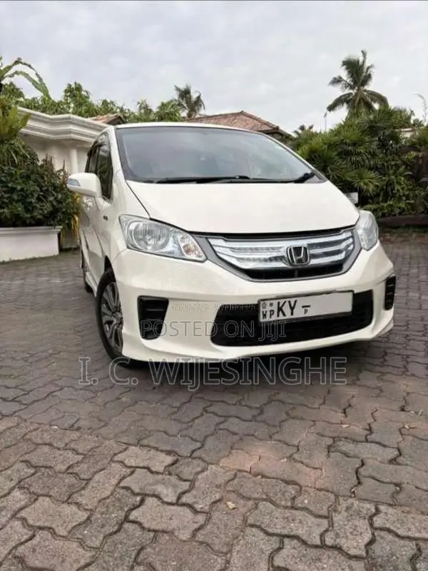 Honda Freed GP3 Navi Premium 2014 Car (Used)