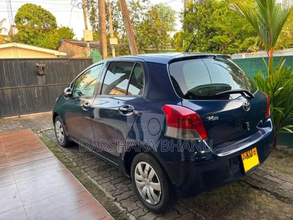 Toyota Vitz 2008 Car (Used)
