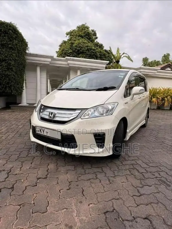 Honda Freed GP3 Navi Premium 2014 Car (Used)