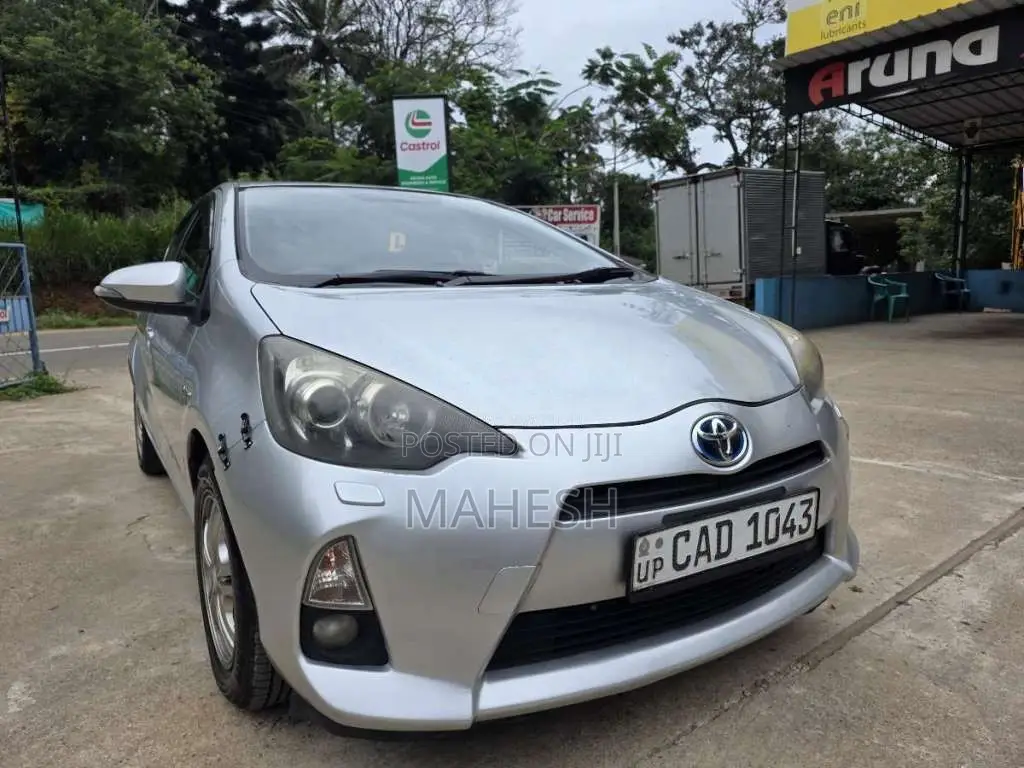 Toyota Aqua 2013 Car (Used)