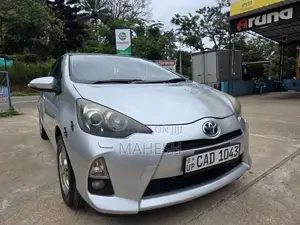 Toyota Aqua 2013 Car (Used)