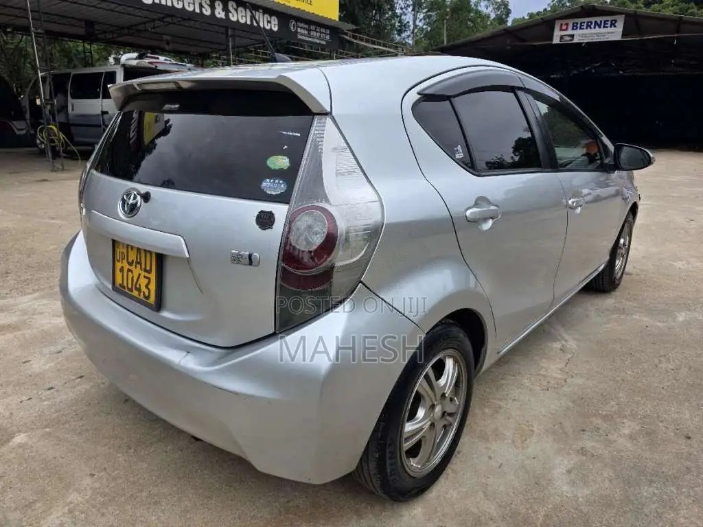 Toyota Aqua 2013 Car (Used)