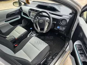 Toyota Aqua 2013 Car (Used)