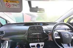 Toyota Prius 2016 Car (Used)