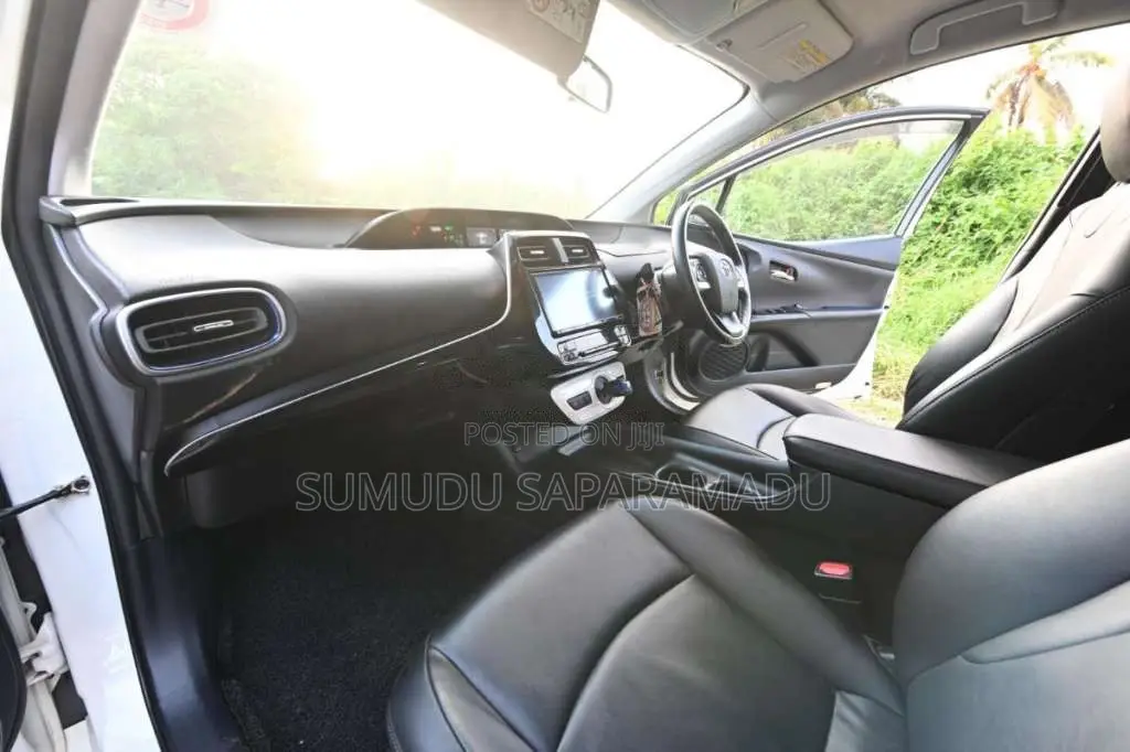 Toyota Prius 2016 Car (Used)