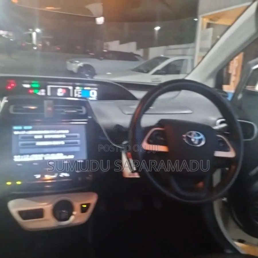 Toyota Prius 2016 Car (Used)