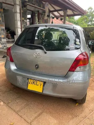 Toyota Vitz 2007 Car (Used)