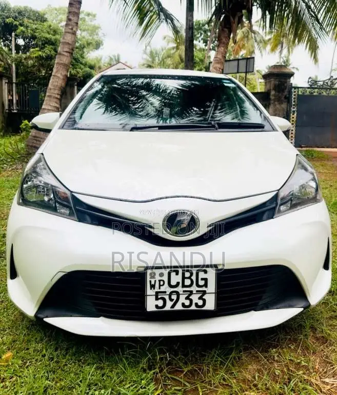 Toyota Vitz Safety 2016 Car (Used)
