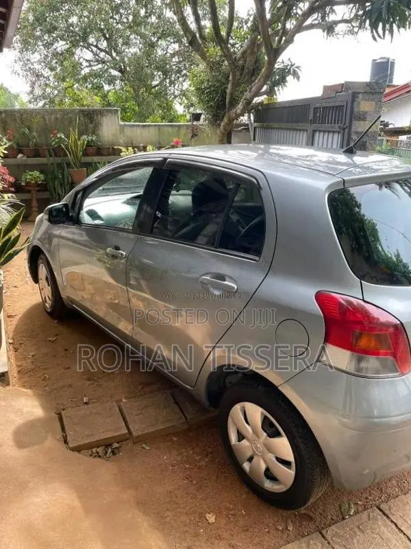 Toyota Vitz 2007 Car (Used)
