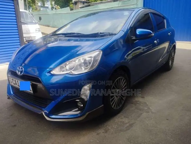Toyota Aqua 2013 Car (Used)