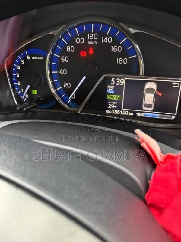 Toyota Axio 2016 Car (Used)