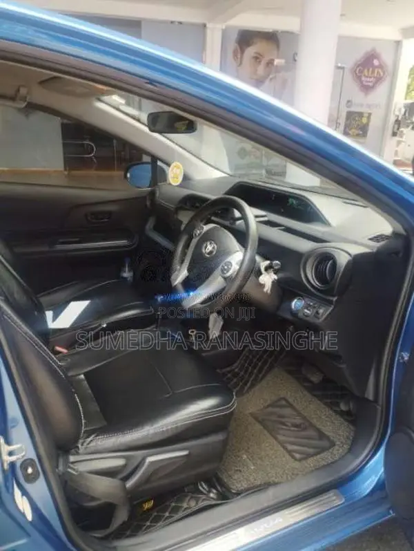 Toyota Aqua 2013 Car (Used)