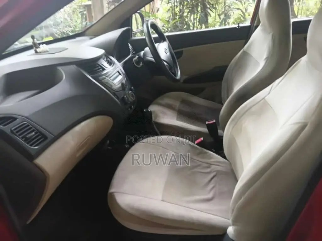 Hyundai Eon Magna 2015 Car (Used)