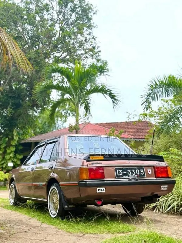Mitsubishi Lancer Box 1980 Car (Used)