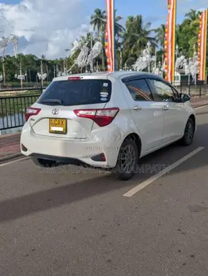Toyota Vitz 2017 Car (Used)