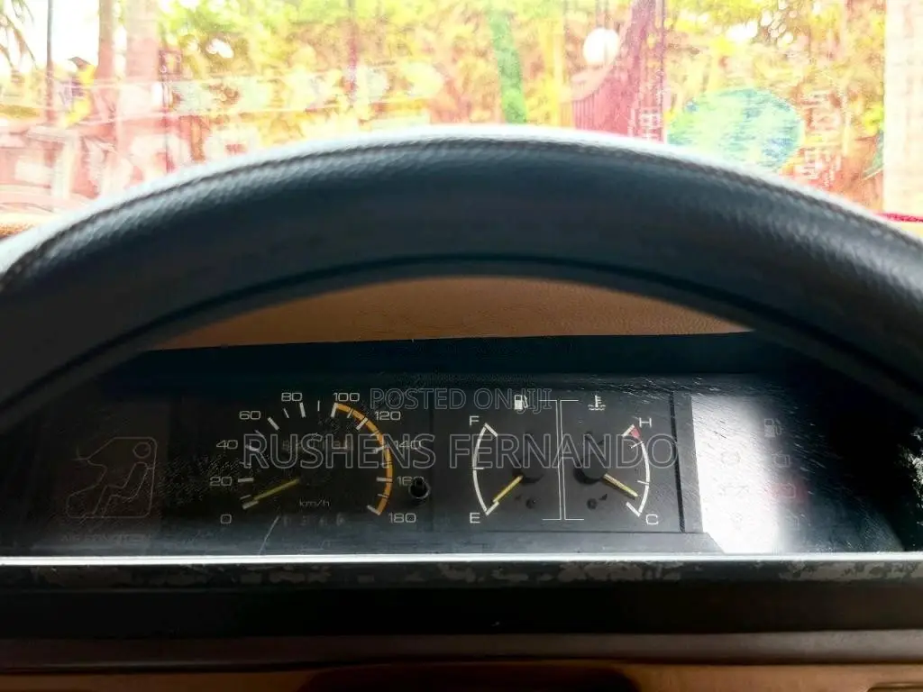 Mitsubishi Lancer Box 1980 Car (Used)