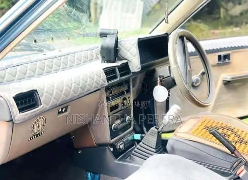 Mitsubishi Lancer Box 1980 Car (Used)