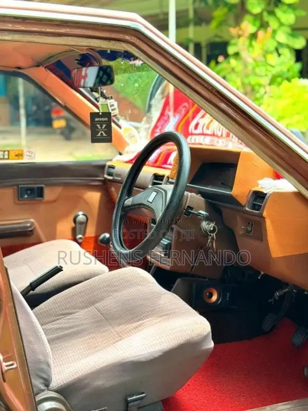 Mitsubishi Lancer Box 1980 Car (Used)