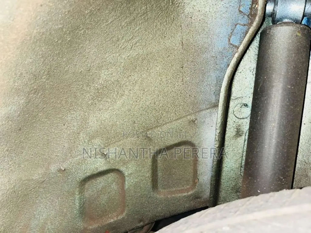 Mitsubishi Lancer Box 1980 Car (Used)