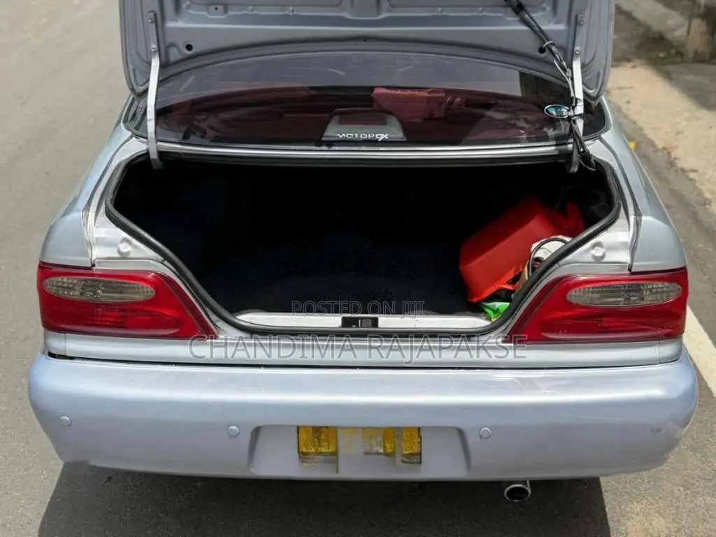 Toyota Soluna 2000 Car (Used)