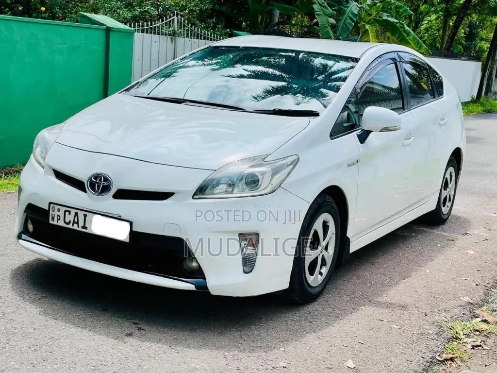 Toyota Prius S Led 2015 Car (Used)