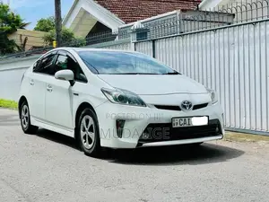 Toyota Prius S Led 2015 Car (Used)